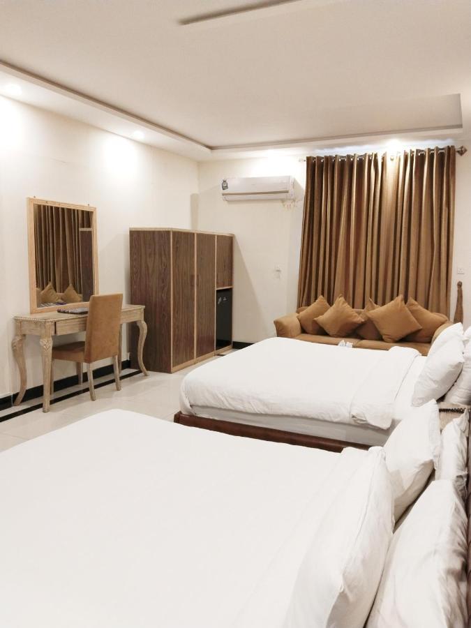 Royal Grace Guest House อิสลามาบัด ภายนอก รูปภาพ