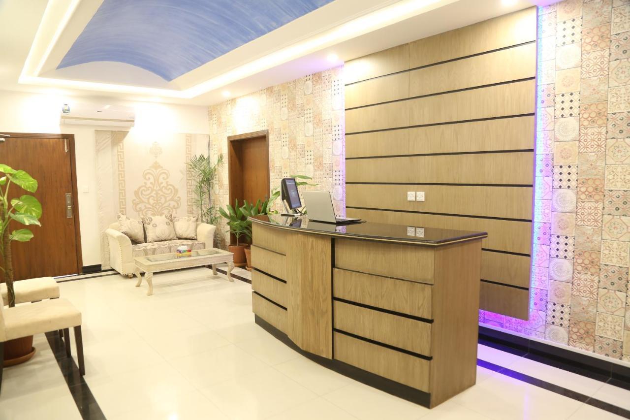 Royal Grace Guest House อิสลามาบัด ภายนอก รูปภาพ