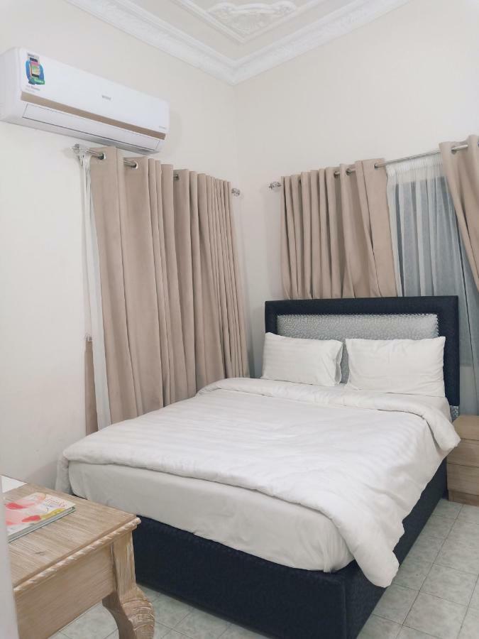 Royal Grace Guest House อิสลามาบัด ภายนอก รูปภาพ